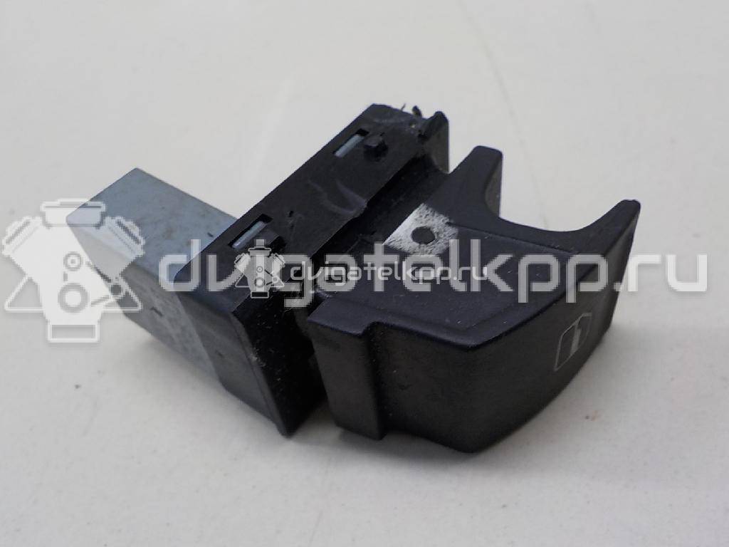 Фото Кнопка стеклоподъемника  1F0959855 для Volkswagen Scirocco / Tiguan / Touran / Amarok S1B / Cc {forloop.counter}}