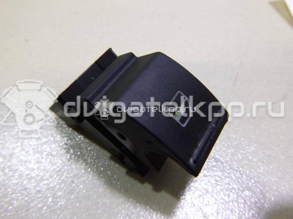 Фото Кнопка стеклоподъемника  1F0959855 для Volkswagen Scirocco / Tiguan / Touran / Amarok S1B / Cc {forloop.counter}}