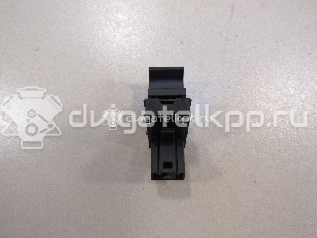 Фото Кнопка стеклоподъемника  7L6959855B3X1 для Volkswagen Scirocco / Tiguan / Touran / Amarok S1B / Cc {forloop.counter}}