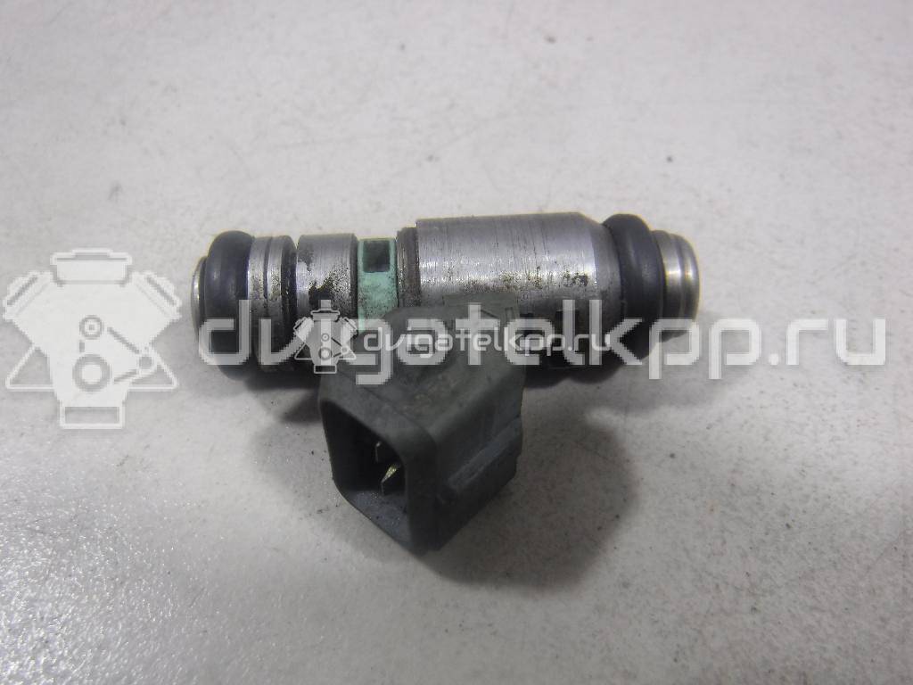 Фото Форсунка инжекторная электрическая  032906031A для Volkswagen Polo / Caddy / Vento 1H2 / Golf {forloop.counter}}