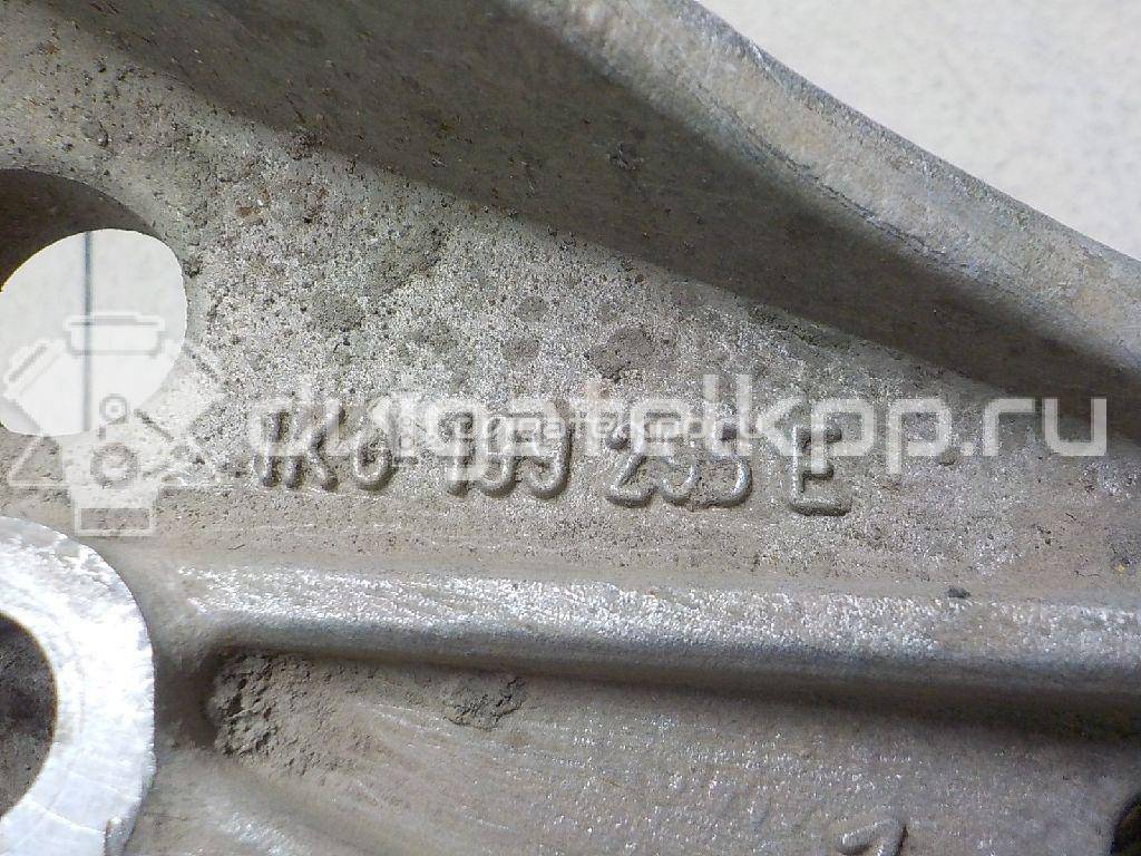 Фото Кронштейн переднего рычага  1K0199295F для Volkswagen Scirocco / Touran / Eos 1F7, 1F8 / Golf / Caddy {forloop.counter}}