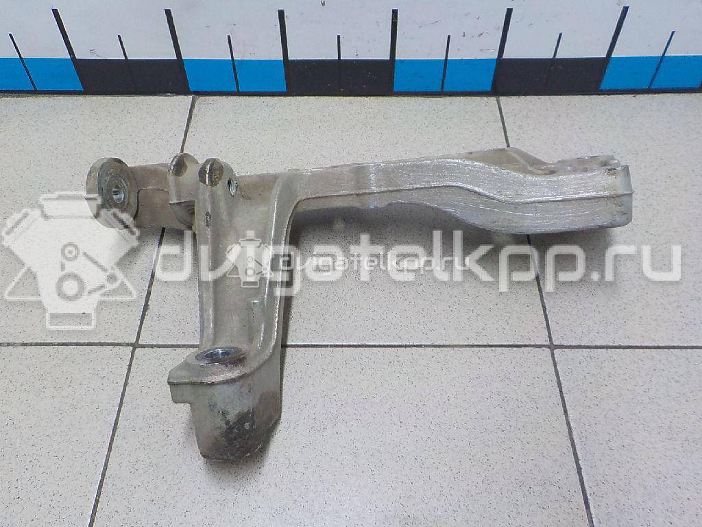 Фото Кронштейн переднего рычага  1K0199296J для Volkswagen Scirocco / Touran / Eos 1F7, 1F8 / Golf / Caddy {forloop.counter}}