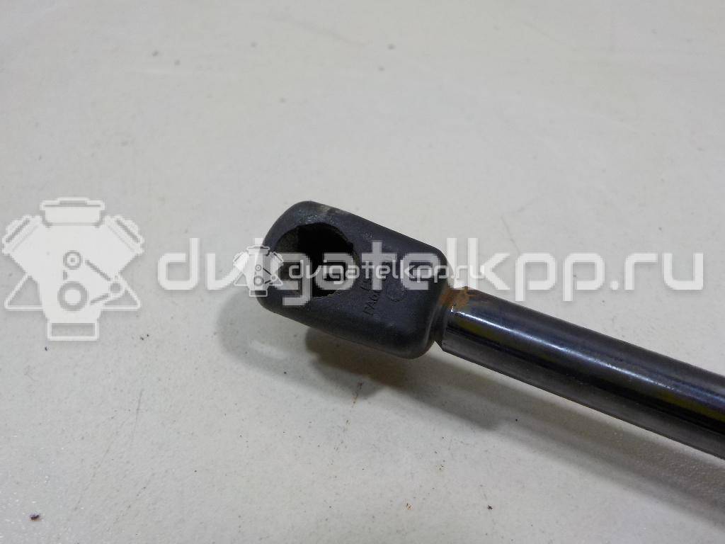 Фото Амортизатор двери багажника  2K0827550A для Volkswagen Caddy {forloop.counter}}