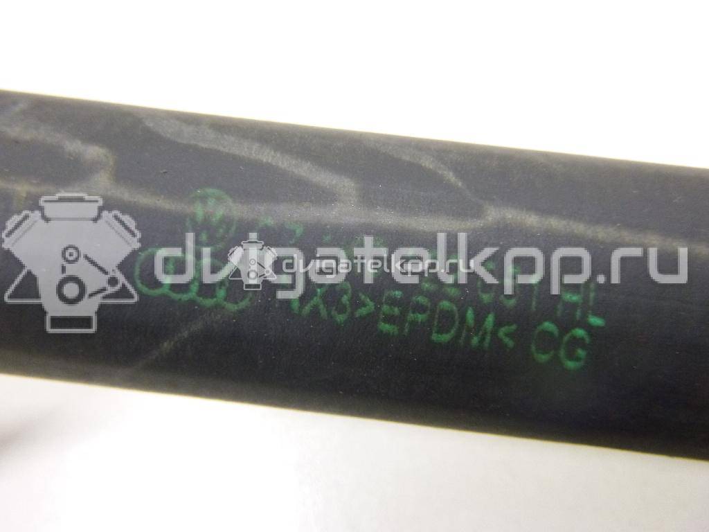 Фото Патрубок радиатора  1K0121086AJ для Volkswagen Touran / Caddy / Jetta / Golf {forloop.counter}}