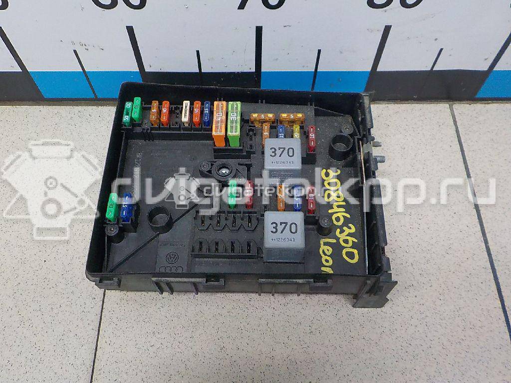 Фото Блок предохранителей  1K0937125D для vw Caddy III {forloop.counter}}