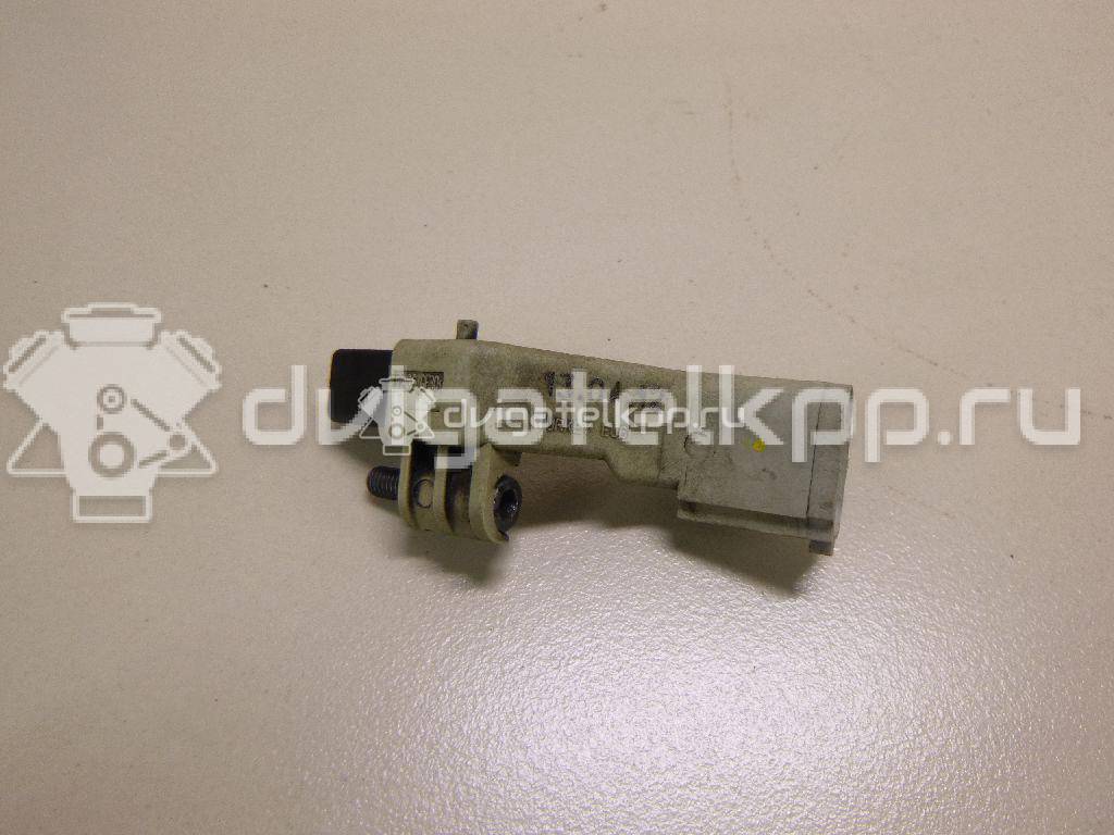 Фото Датчик положения коленвала  03C906433E для Volkswagen Scirocco / Tiguan / Touran / Amarok S1B / New Beetle {forloop.counter}}