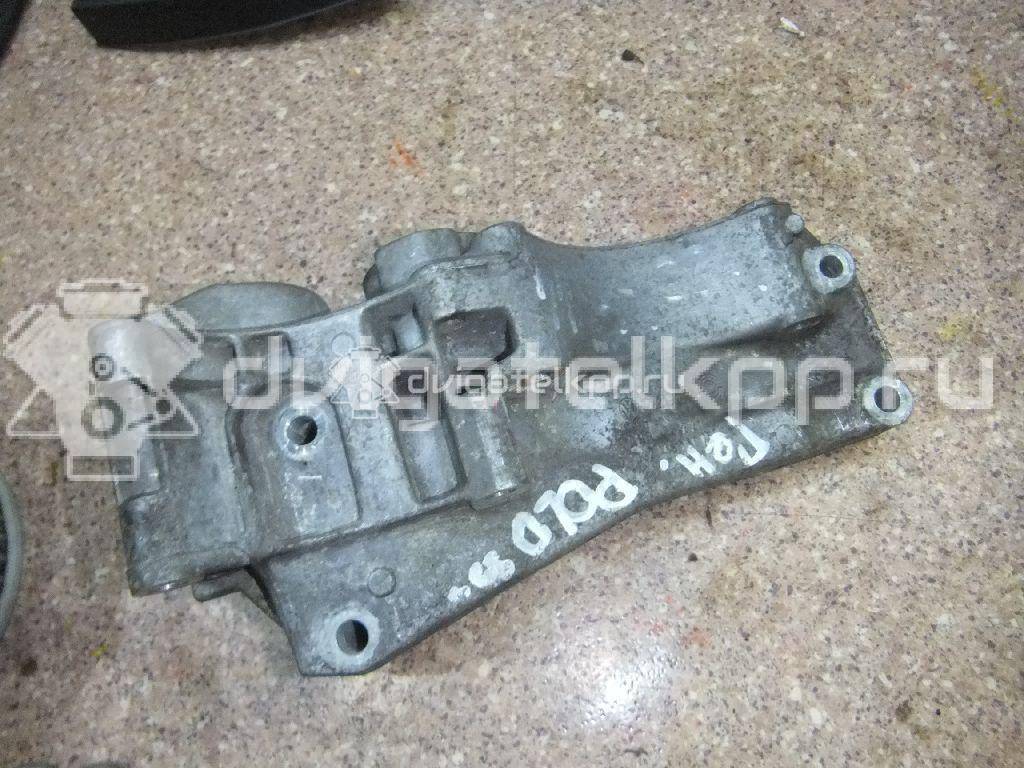 Фото Кронштейн генератора для двигателя AUA для Seat Ibiza / Cordoba / Inca 6K9 75 л.с 16V 1.4 л бензин 032145167L {forloop.counter}}