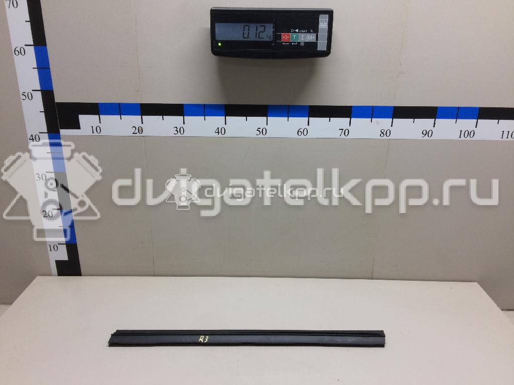 Фото Уплотнитель стекла двери  8387175KA0 для suzuki SX4 {forloop.counter}}