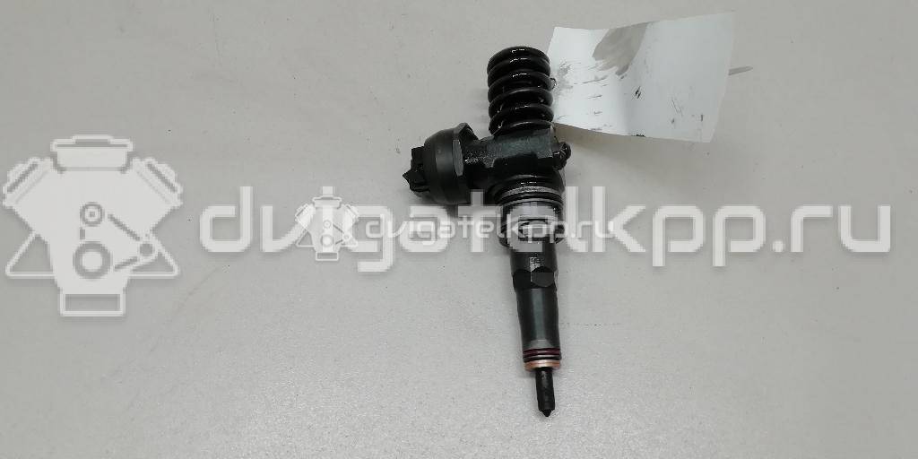 Фото Форсунка дизельная электрическая для двигателя BXE для Skoda Octavia / Octaviaii 1Z3 / Superb 105 л.с 8V 1.9 л Дизельное топливо 038130073AG {forloop.counter}}