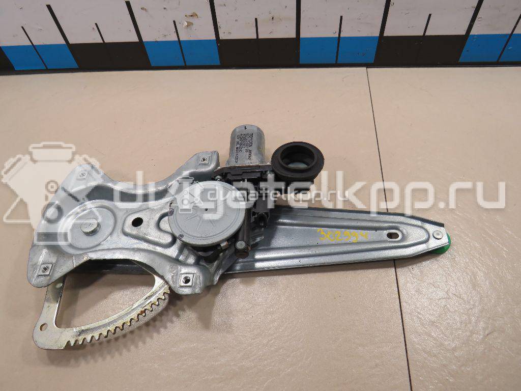 Фото Стеклоподъемник электр. задний правый  6983002240 для Toyota Yaris {forloop.counter}}