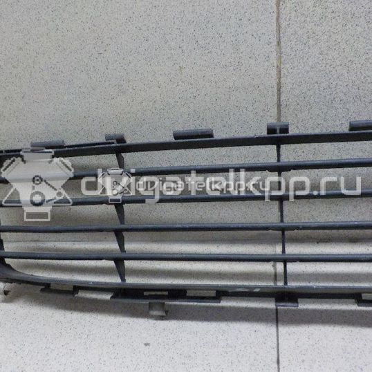 Фото Решетка в бампер центральная  5311202080 для Toyota Auris