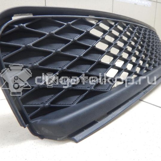 Фото Решетка в бампер центральная  5311202250 для Toyota Auris