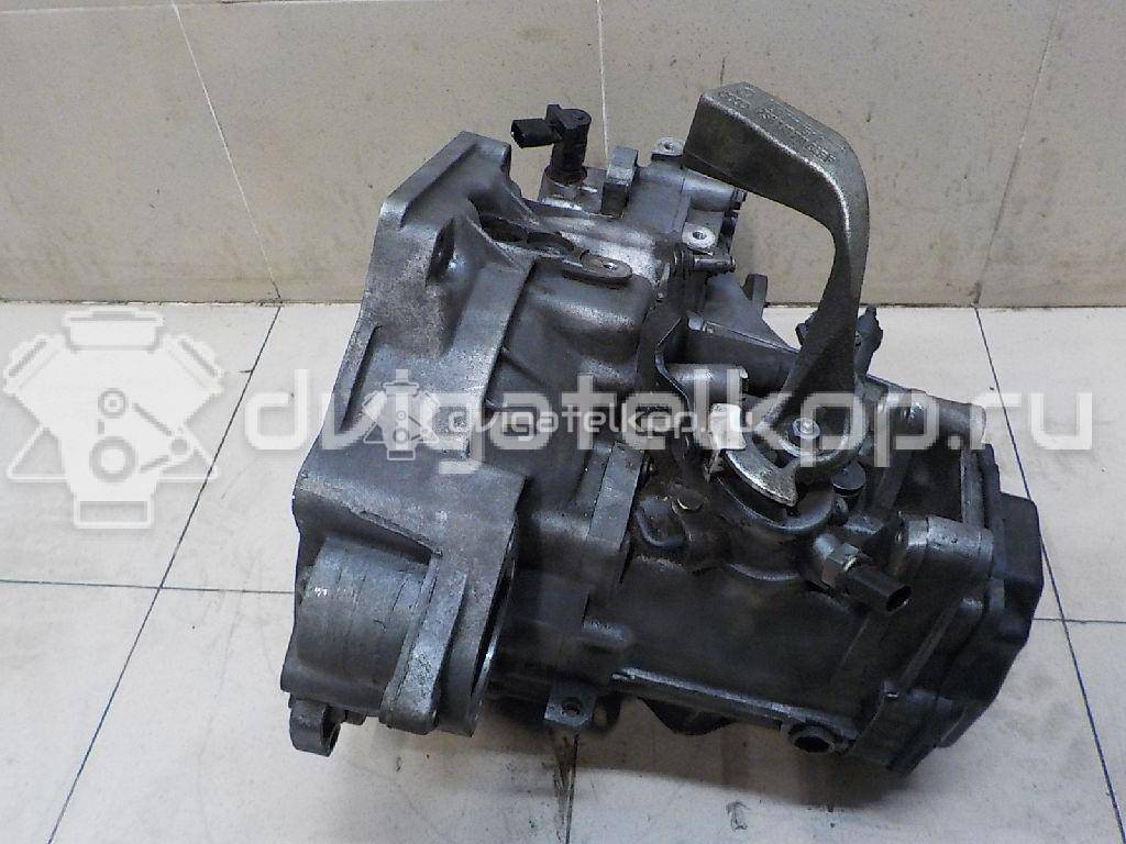 Фото Контрактная (б/у) МКПП для Skoda Roomster 5J / Fabia / Octavia 100 л.с 8V 1.9 л AXR Дизельное топливо 02J300052G {forloop.counter}}