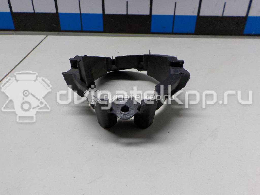 Фото Кронштейн фары противотуманной правой  5212705060 для Toyota Prius / Avensis {forloop.counter}}