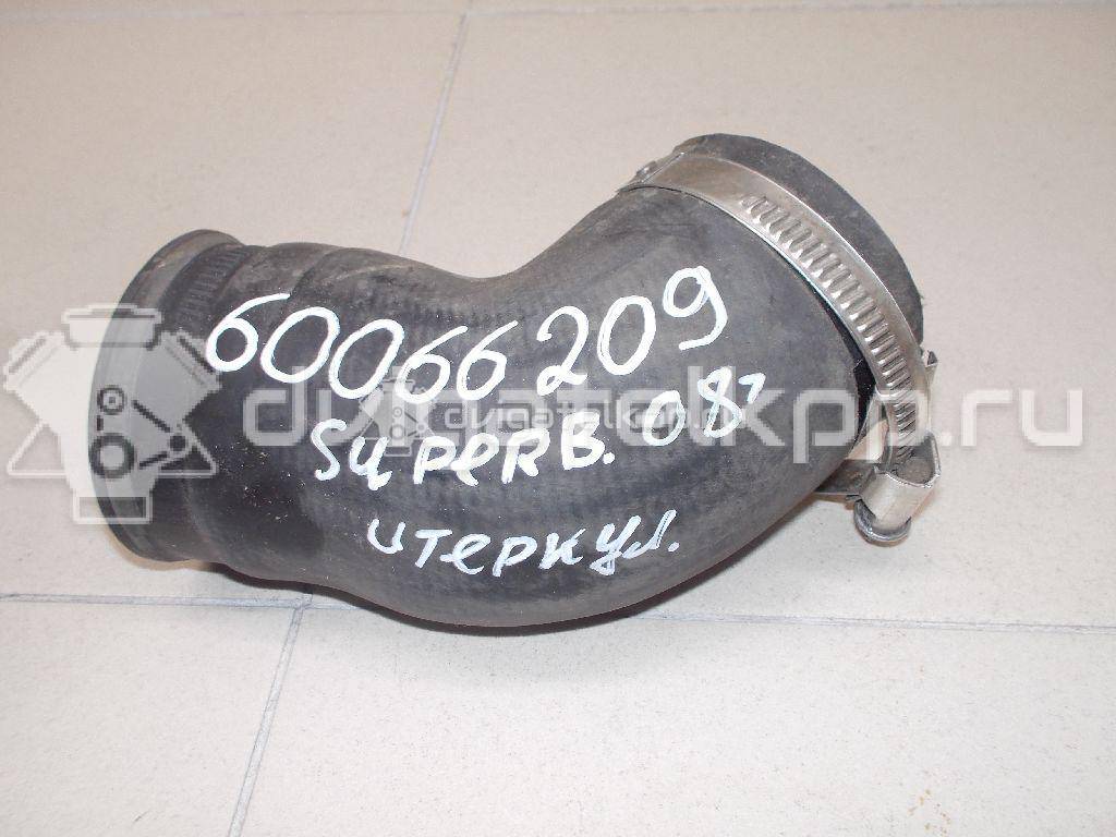 Фото Патрубок интеркулера для двигателя CDAB для Skoda Octavia / Yeti 5L / Octaviaii 1Z3 / Superb 152 л.с 16V 1.8 л бензин 1K0145838AG {forloop.counter}}