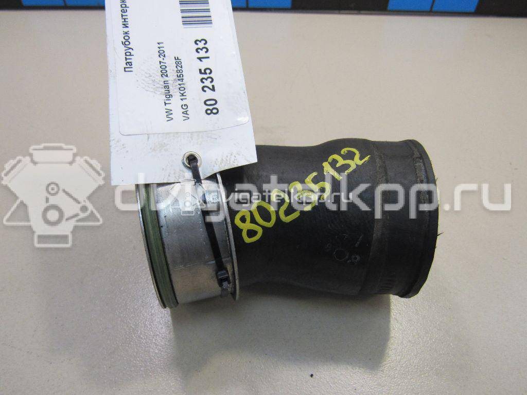 Фото Патрубок интеркулера для двигателя CDAB для Skoda Octavia / Yeti 5L / Octaviaii 1Z3 / Superb 152 л.с 16V 1.8 л бензин 1K0145828F {forloop.counter}}