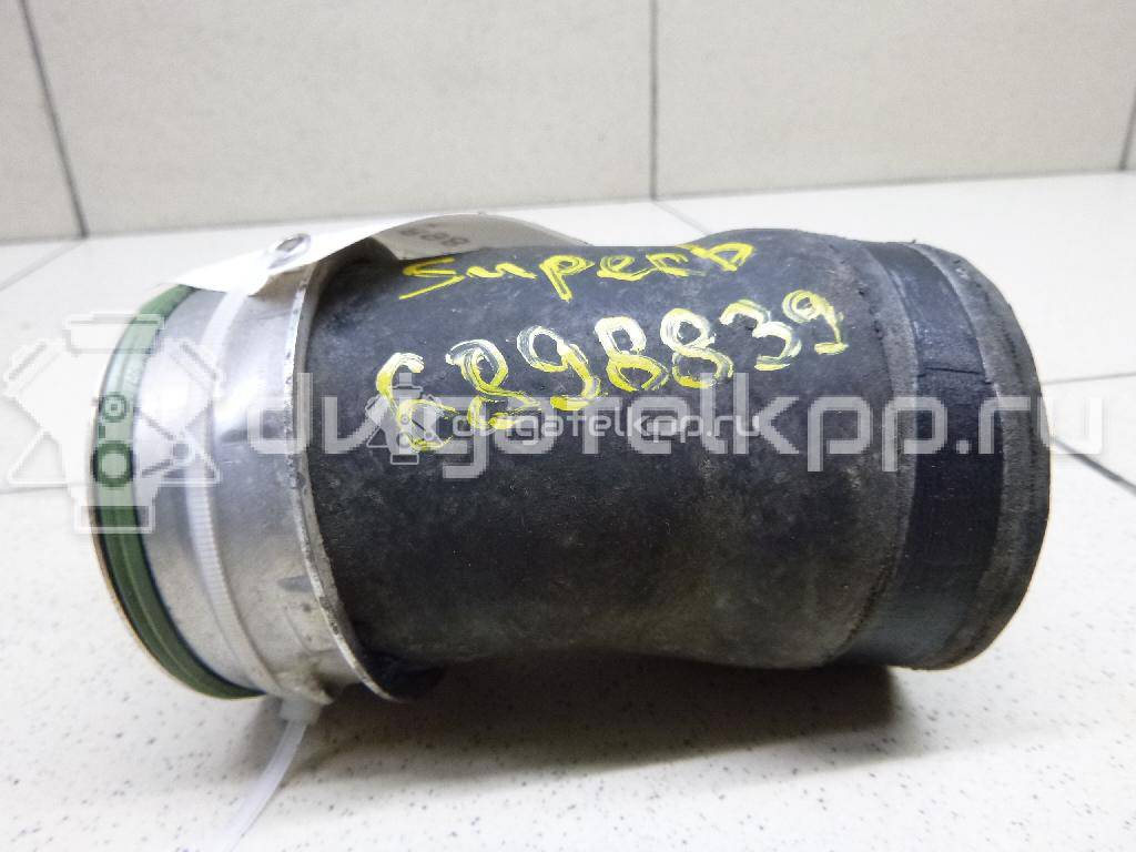 Фото Патрубок интеркулера для двигателя CDAB для Skoda Octavia / Yeti 5L / Octaviaii 1Z3 / Superb 152 л.с 16V 1.8 л бензин 1K0145828F {forloop.counter}}