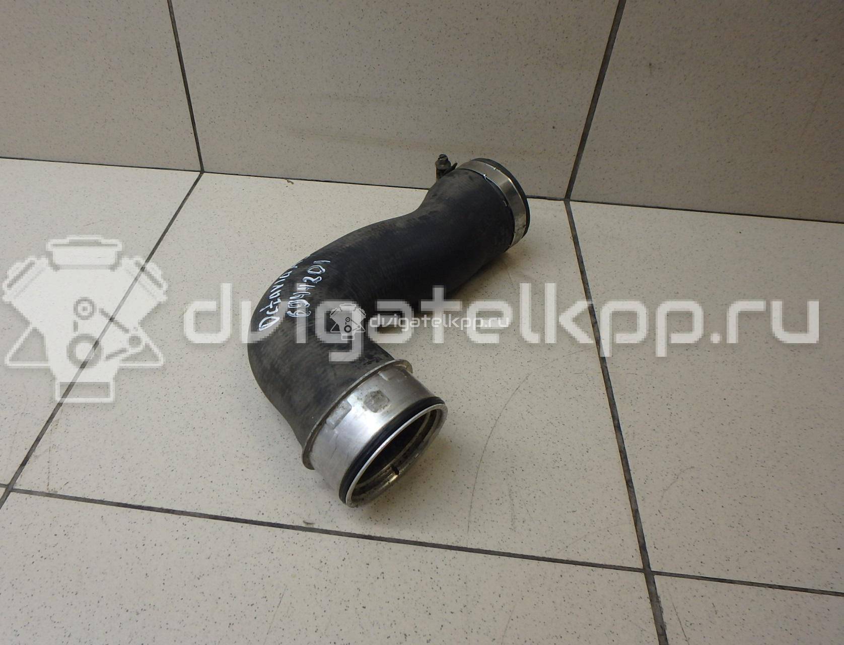 Фото Патрубок интеркулера для двигателя CDAB для Skoda Octavia / Yeti 5L / Octaviaii 1Z3 / Superb 152 л.с 16V 1.8 л бензин 1K0145834AM {forloop.counter}}