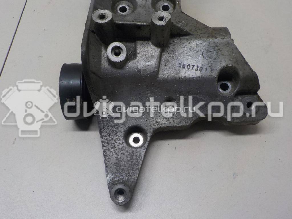 Фото Кронштейн генератора для двигателя CDAB для Skoda Octavia / Yeti 5L / Octaviaii 1Z3 / Superb 152 л.с 16V 1.8 л бензин 06J903143AH {forloop.counter}}