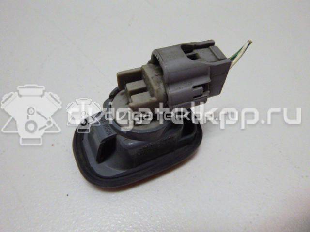 Фото Повторитель на крыло желтый  8173005010 для Toyota Carina / Starlet / Prius / Rav 4 / Mr 2 {forloop.counter}}