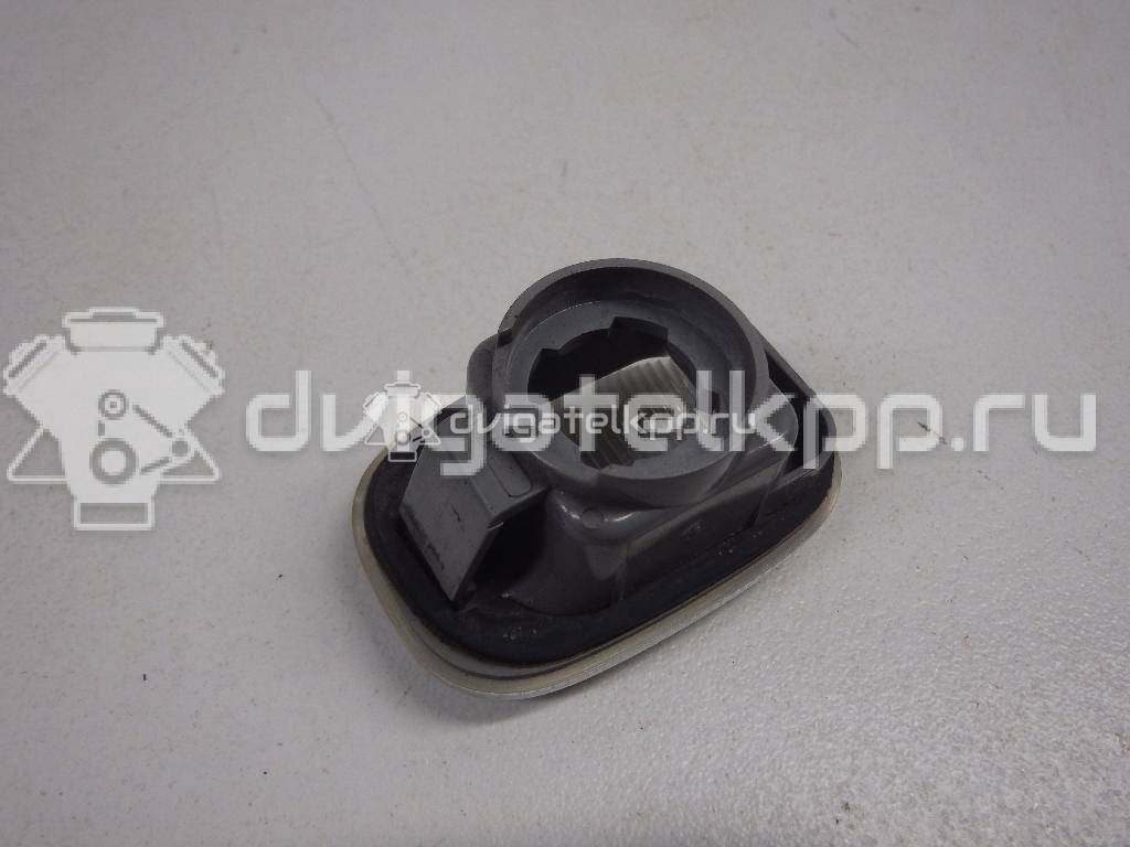 Фото Повторитель на крыло белый  8173002023 для Toyota Carina / Starlet / Prius / Rav 4 / Mr 2 {forloop.counter}}