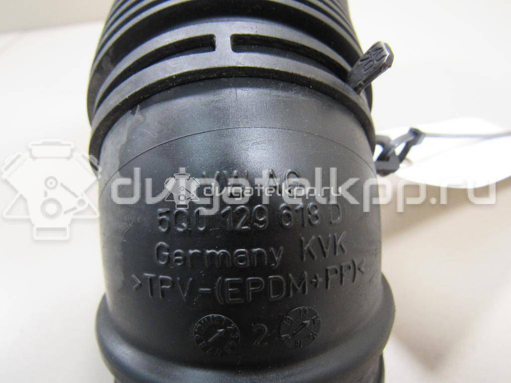 Фото Патрубок воздушного фильтра для двигателя CWVA для Skoda Fabia / Octavia / Yeti 5L / Rapid 110 л.с 16V 1.6 л бензин 5Q0129618D {forloop.counter}}