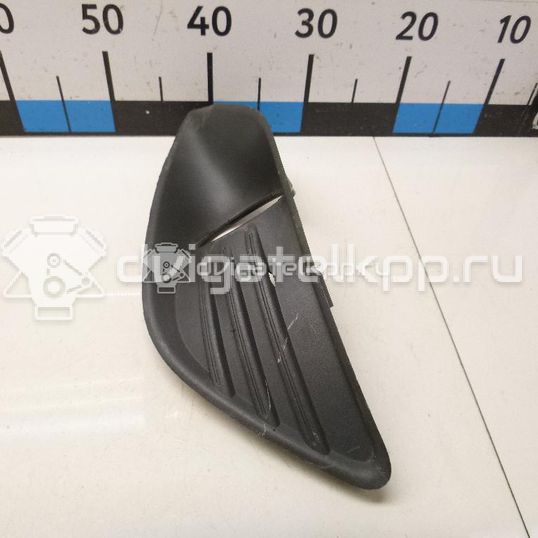 Фото Решетка в бампер правая  1528560 для toyota Land Cruiser (200)