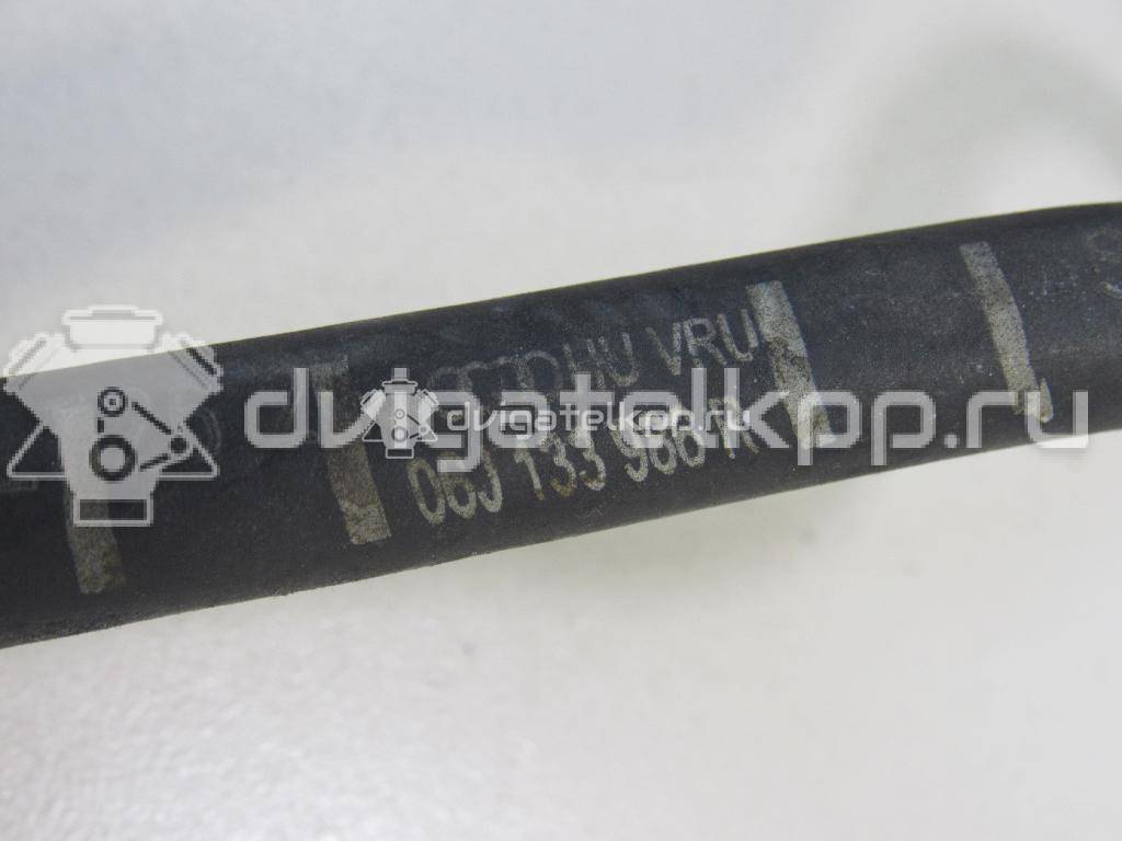 Фото Шланг топливный для двигателя CDAB для Volkswagen Passat / Cc 152 л.с 16V 1.8 л бензин 06J133986R {forloop.counter}}