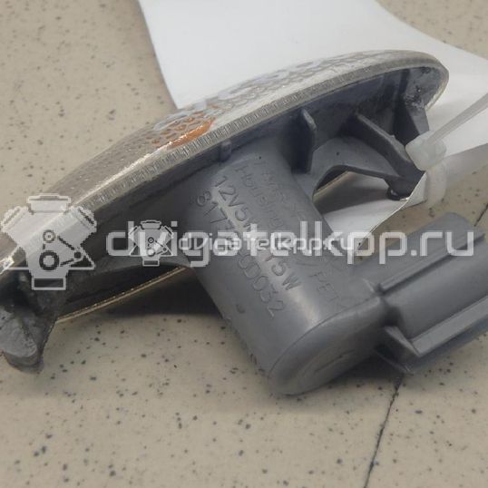 Фото Повторитель на крыло белый  817300D032 для Toyota Yaris / Rav 4