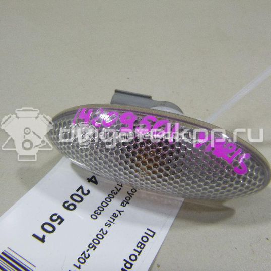 Фото Повторитель на крыло белый  817300D030 для Toyota Yaris / Rav 4