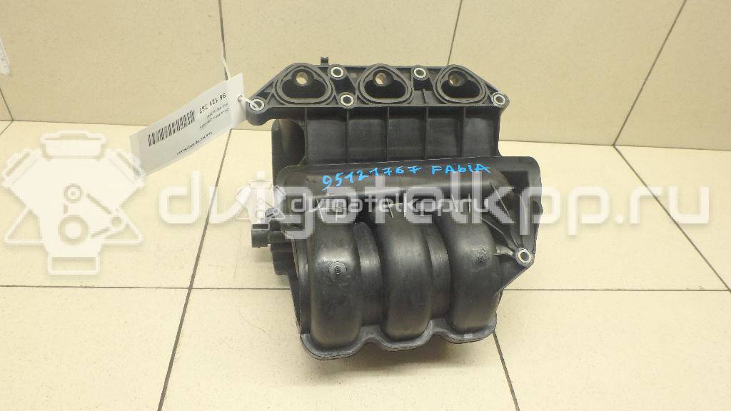 Фото Коллектор впускной для двигателя CGPA для Volkswagen Polo 70 л.с 12V 1.2 л бензин 03E129711F {forloop.counter}}