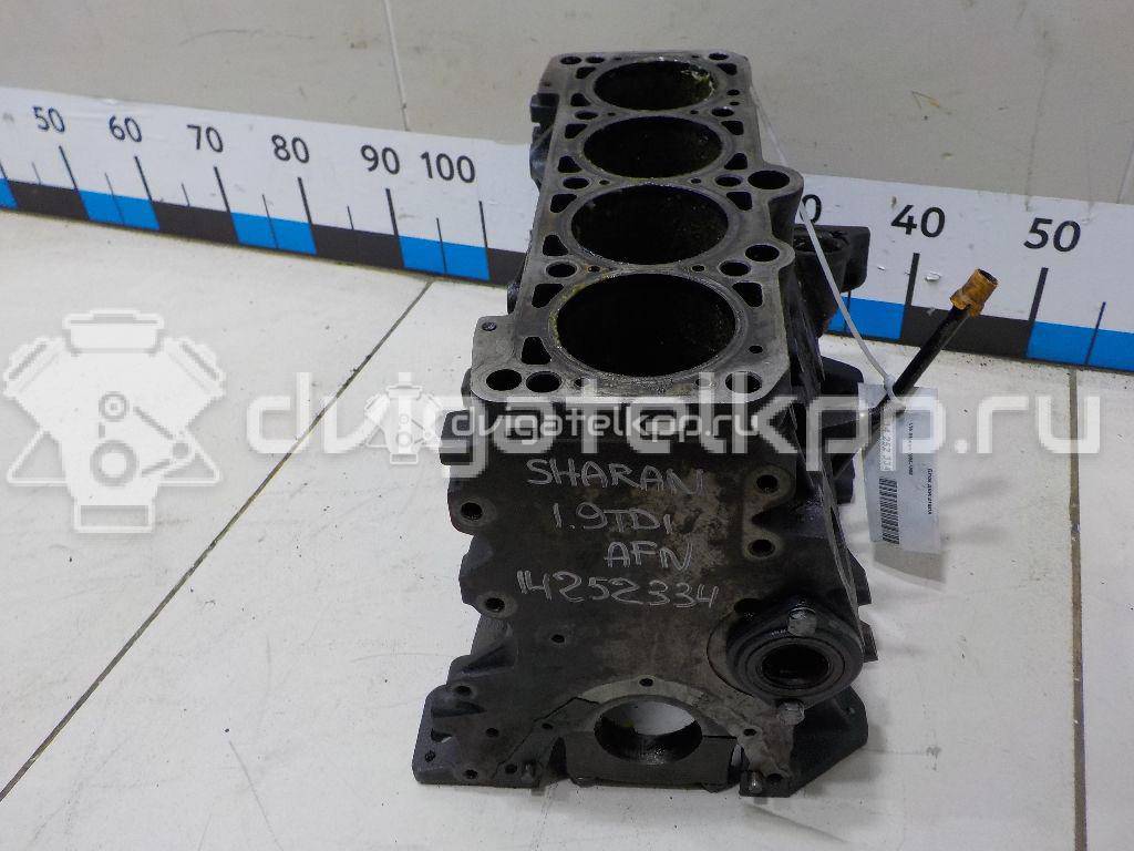 Фото Блок двигателя для двигателя AFN для Volkswagen Passat / Vento 1H2 / Golf 110 л.с 8V 1.9 л Дизельное топливо {forloop.counter}}