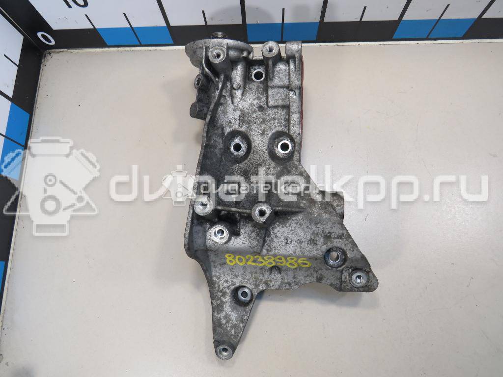 Фото Кронштейн генератора для двигателя CDAB для Volkswagen Passat / Cc 152 л.с 16V 1.8 л бензин 06J903143AH {forloop.counter}}