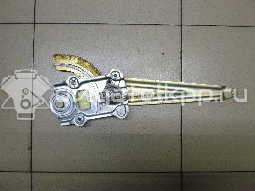 Фото Стеклоподъемник механ. задний левый  6984052020 для Toyota Yaris {forloop.counter}}