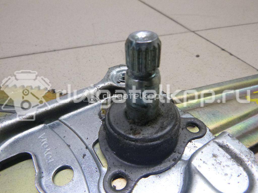 Фото Стеклоподъемник механ. задний левый  6984052020 для Toyota Yaris {forloop.counter}}