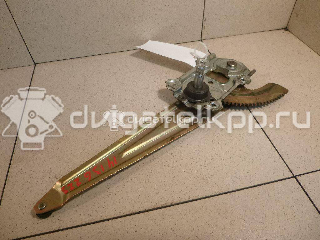 Фото Стеклоподъемник механ. задний левый  6984052020 для Toyota Yaris {forloop.counter}}