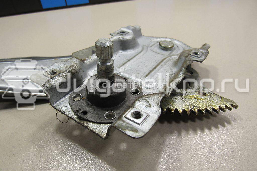 Фото Стеклоподъемник механ. задний левый  698400d010 для Toyota Yaris {forloop.counter}}