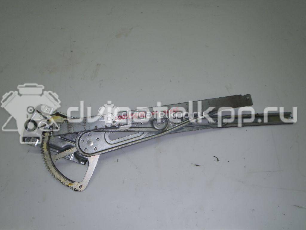Фото Стеклоподъемник механ. передний левый  698200D031 для Toyota Yaris {forloop.counter}}