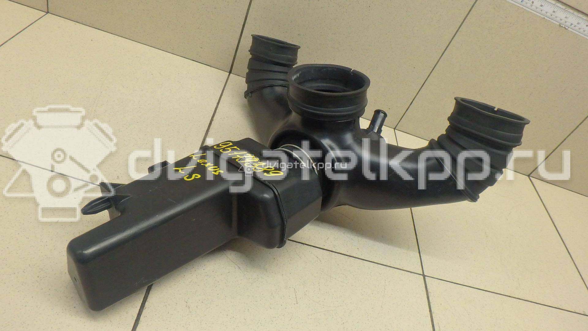 Фото Патрубок воздушного фильтра  1787538011 для toyota LS (USF4#) {forloop.counter}}