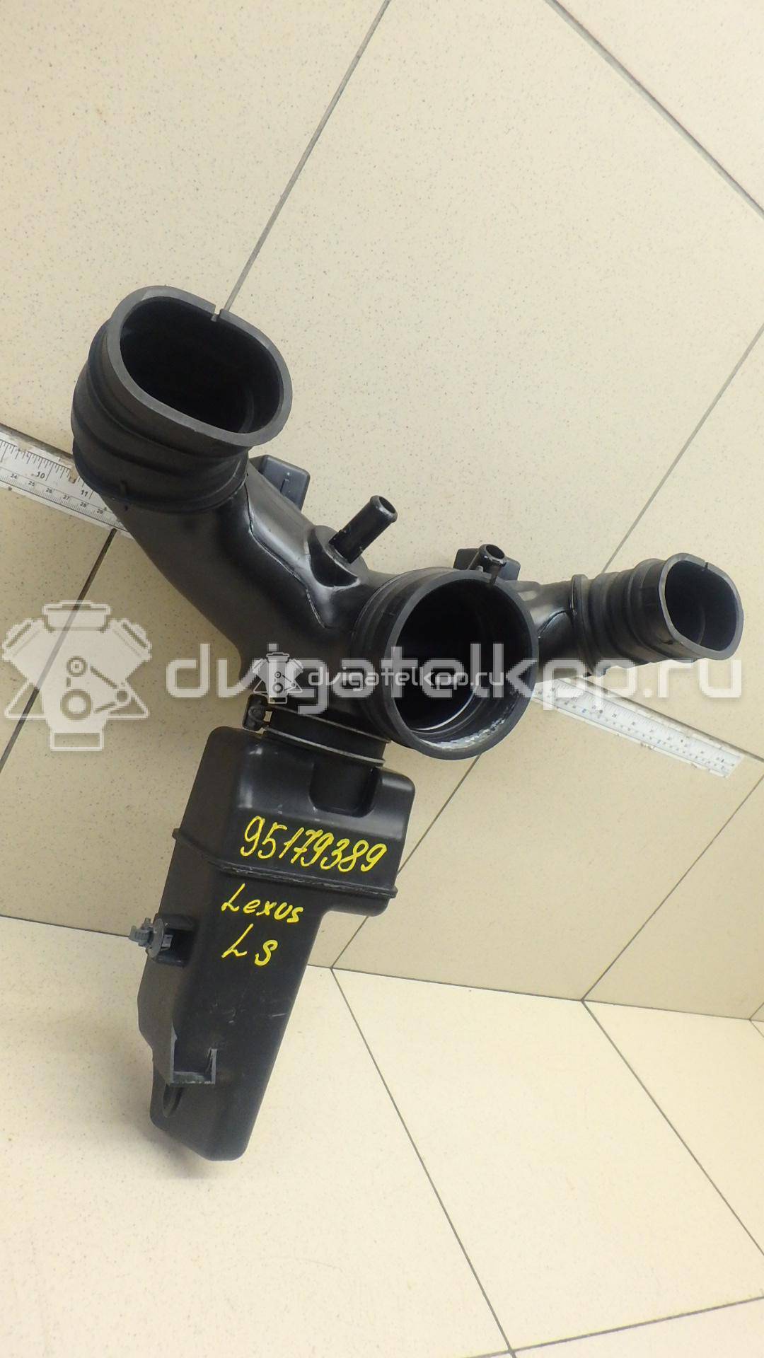 Фото Патрубок воздушного фильтра  1787538011 для toyota LS (USF4#) {forloop.counter}}