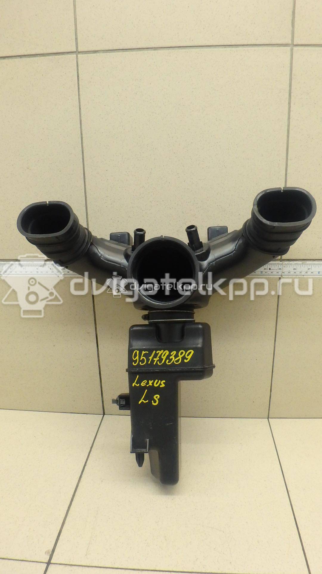 Фото Патрубок воздушного фильтра  1787538011 для toyota LS (USF4#) {forloop.counter}}