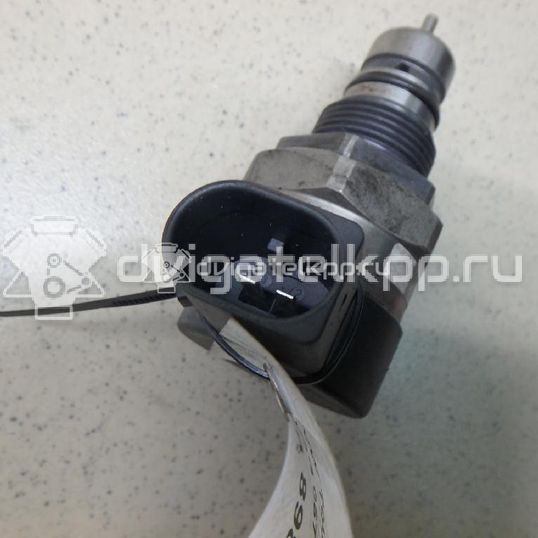 Фото Регулятор давления топлива  057130764AB для Audi A4 / A3 / A8 / A1 / Q5