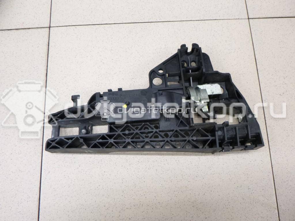 Фото Кронштейн ручки  8T0837885B для audi A1 {forloop.counter}}
