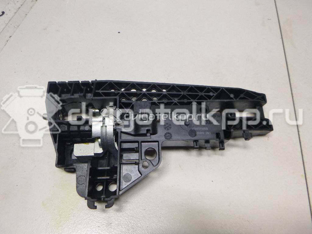 Фото Кронштейн ручки  8T0837885B для audi A1 {forloop.counter}}