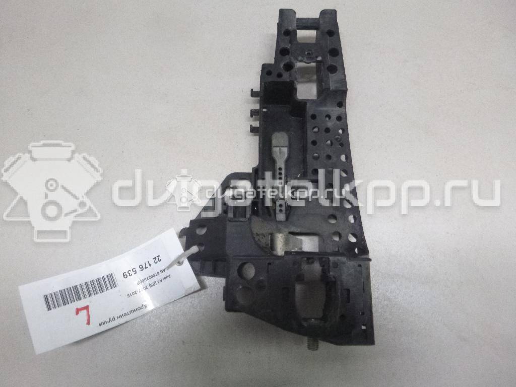Фото Кронштейн ручки  8T0837885B для audi A1 {forloop.counter}}
