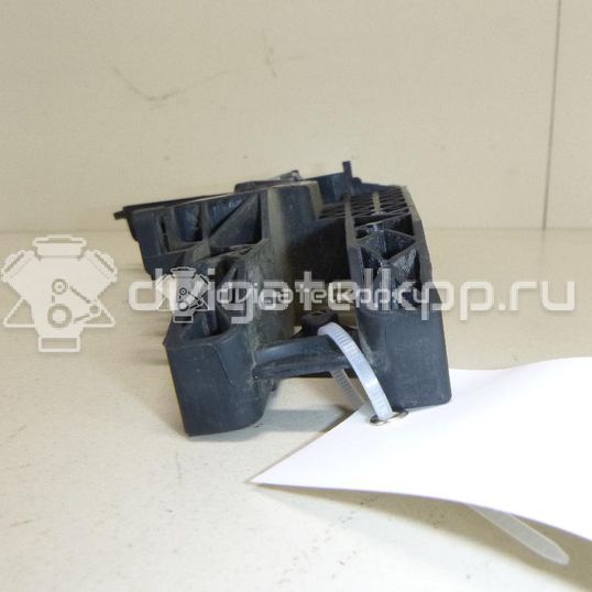 Фото Кронштейн ручки  8T0837885B для audi A1