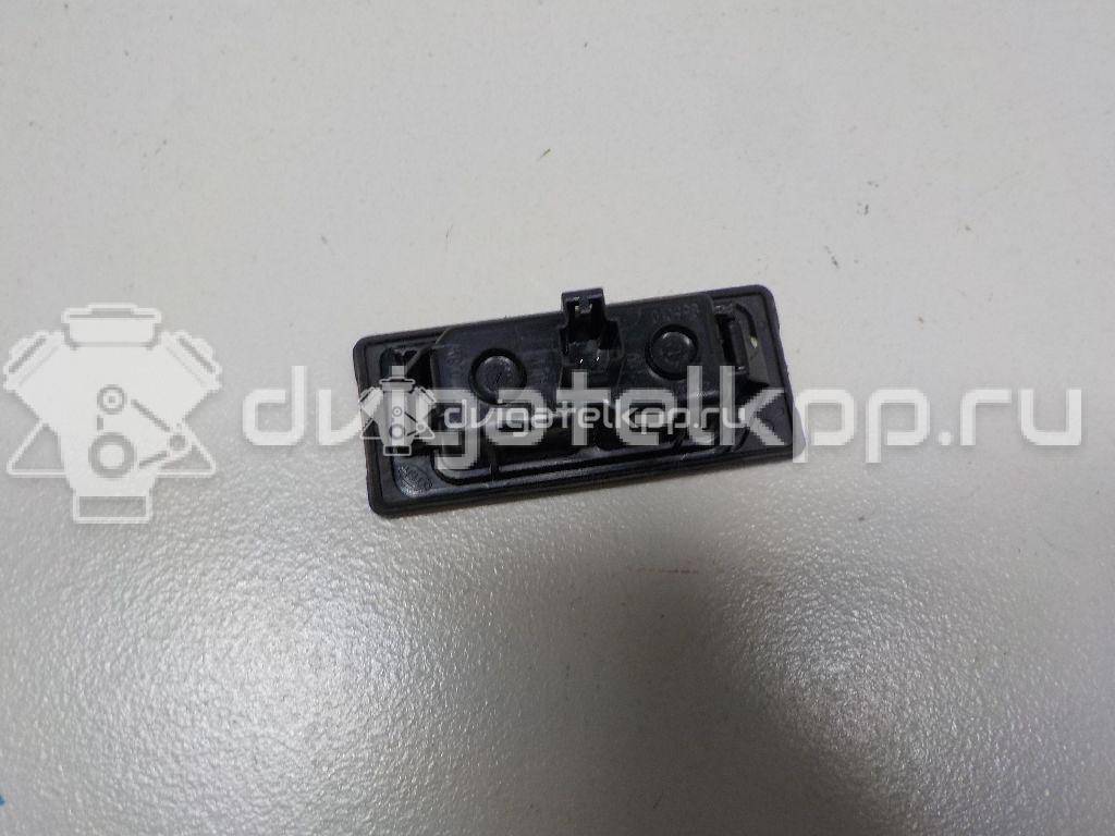 Фото Фонарь подсветки номера  4G0943021 для Audi A4 / A6 / A3 / A5 / Tt {forloop.counter}}