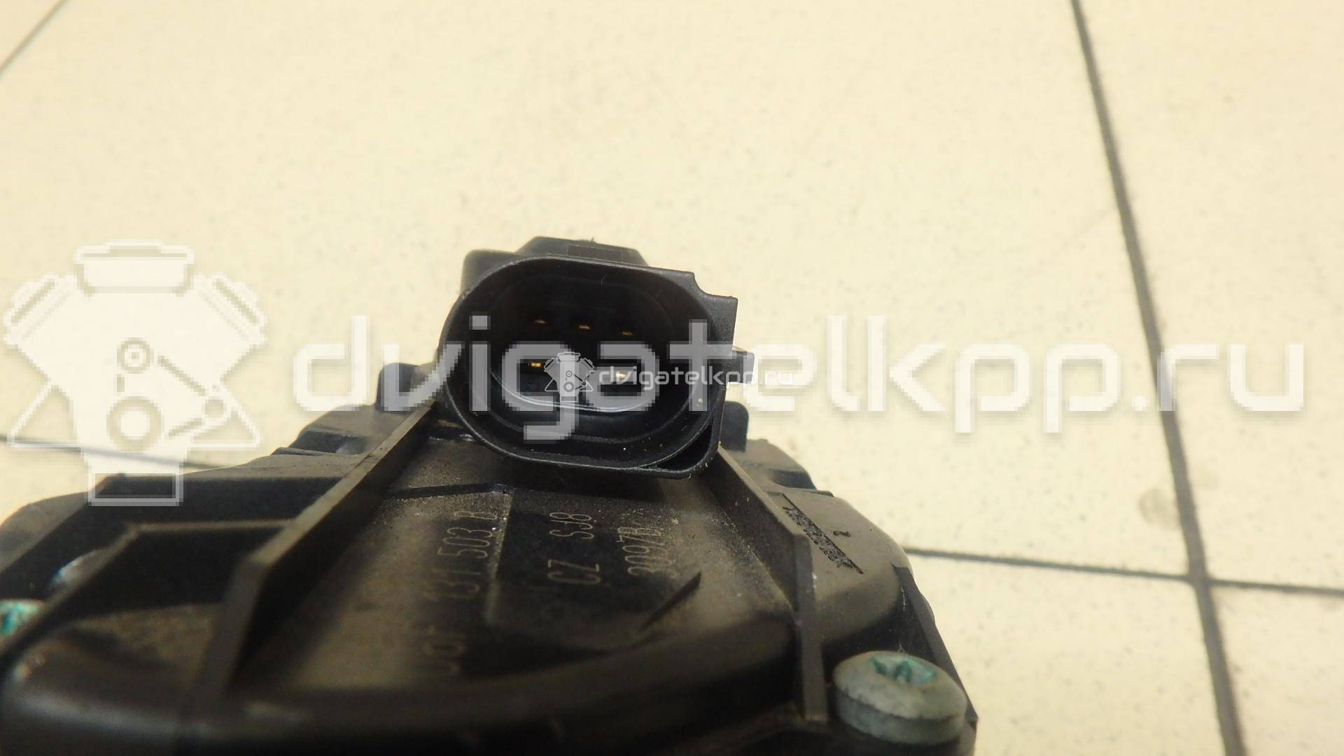 Фото Клапан рециркуляции выхлопных газов  06F131503B для Audi A3 {forloop.counter}}