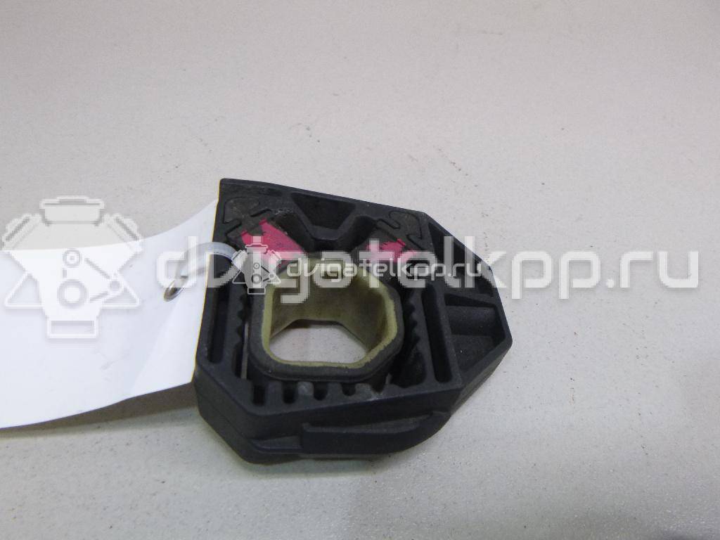 Фото Кронштейн радиатора  1Z0121367B для audi A3 [8P1] {forloop.counter}}