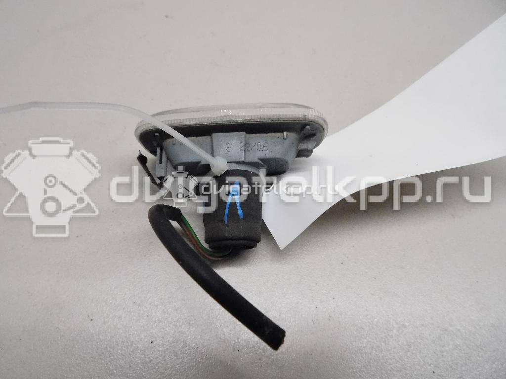 Фото Повторитель на крыло  8E0949127 для Audi A3 / A4 / A6 {forloop.counter}}